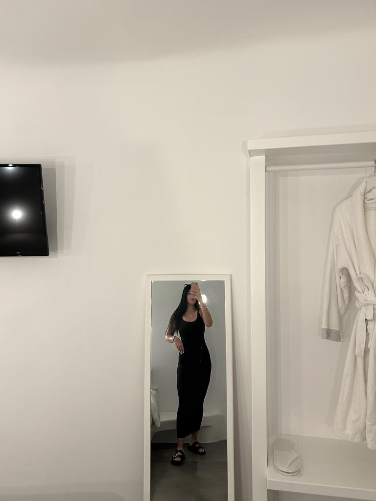 663222965: Chica busca chico en Madrid