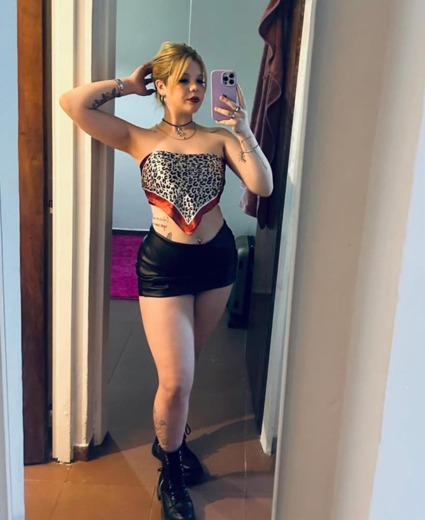 Chica busca chico en Almería: 
