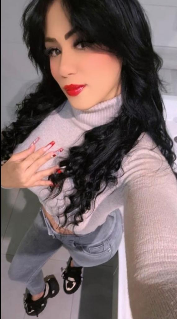 Chica busca chico en Almería: 