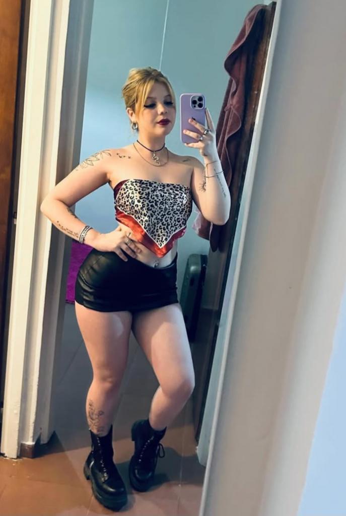 Chica busca chico en Almería: 