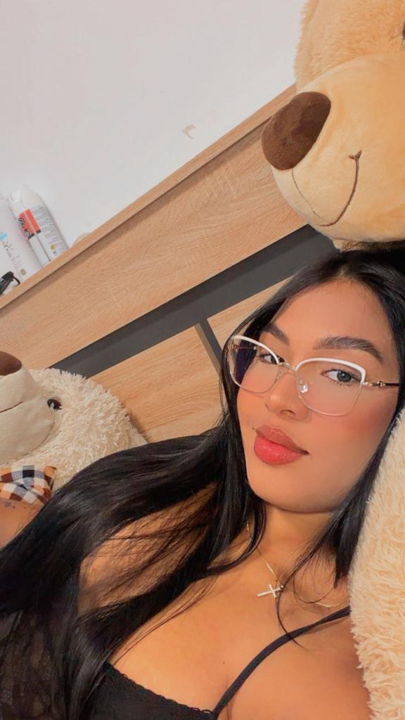 613930999: Chica busca chico en León
