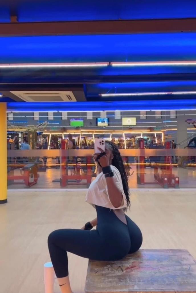 Chica busca chico en Granada: 