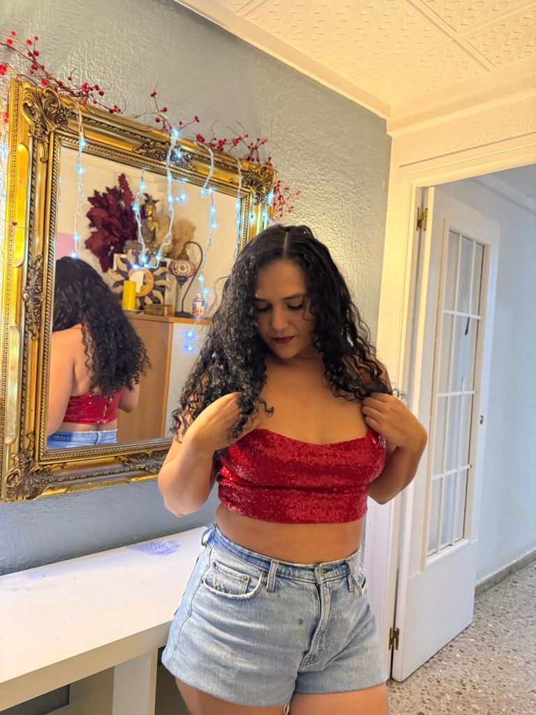 613891084: Chica busca chico en Valencia
