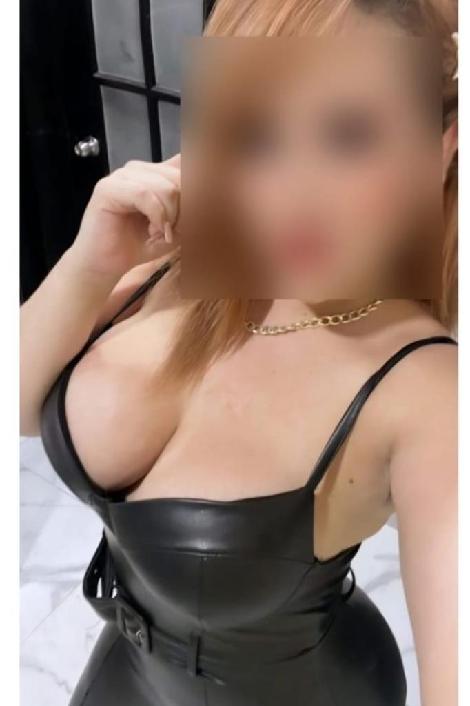 Chica busca chico en Almería: 