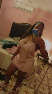 637083566: Chica busca chico en Sevilla