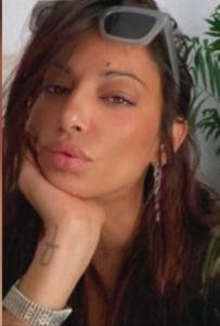 613503977: Chica busca chico en Ibiza