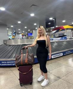 675038269: Chica busca chico en Orense
