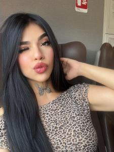 670372844: Chica busca chico en Málaga