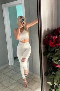 691346735: Chica busca chico en Barcelona