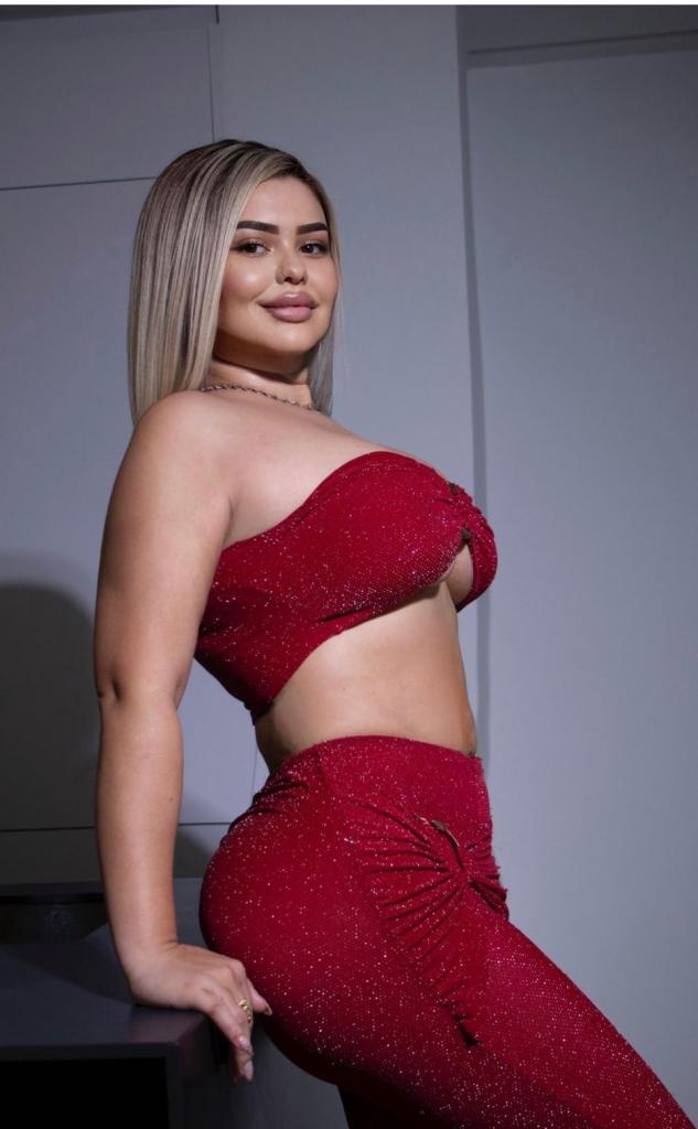 Chica busca chico en Cádiz: 