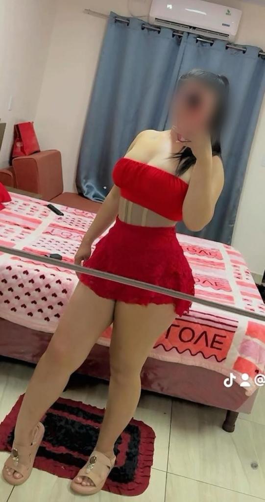 632834411: Chica busca chico en Navarra