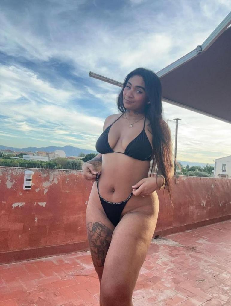 Chica busca chico en Almería: 