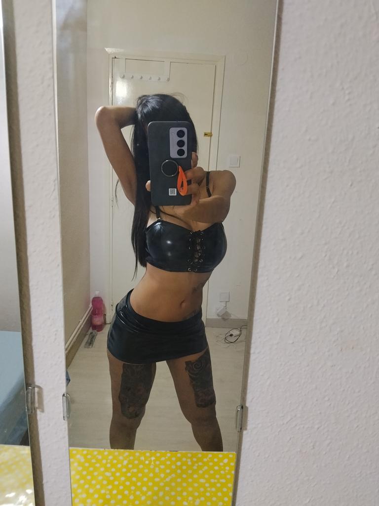 Chica busca chico en Cádiz: 