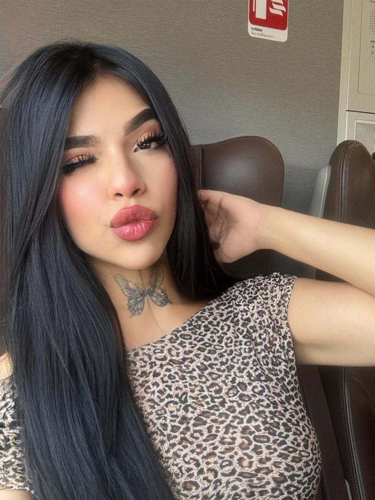 Chica busca chico en Málaga: Chica busca chico