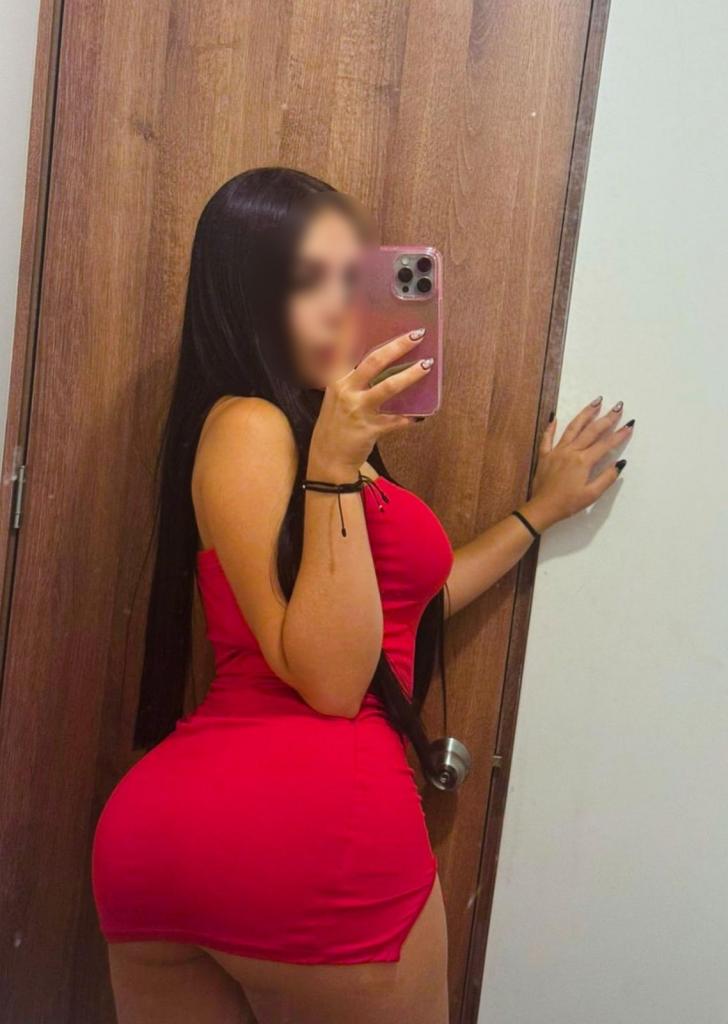 624957086: Chica busca chico en Barcelona