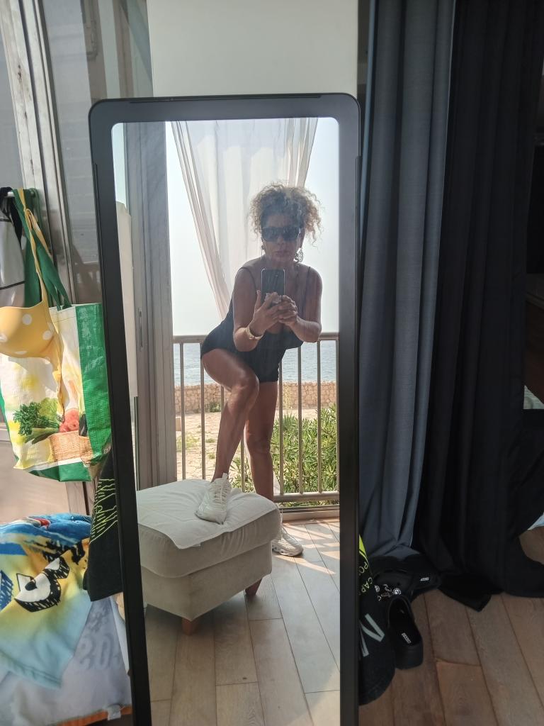 613828045: Chica busca chico en Barcelona