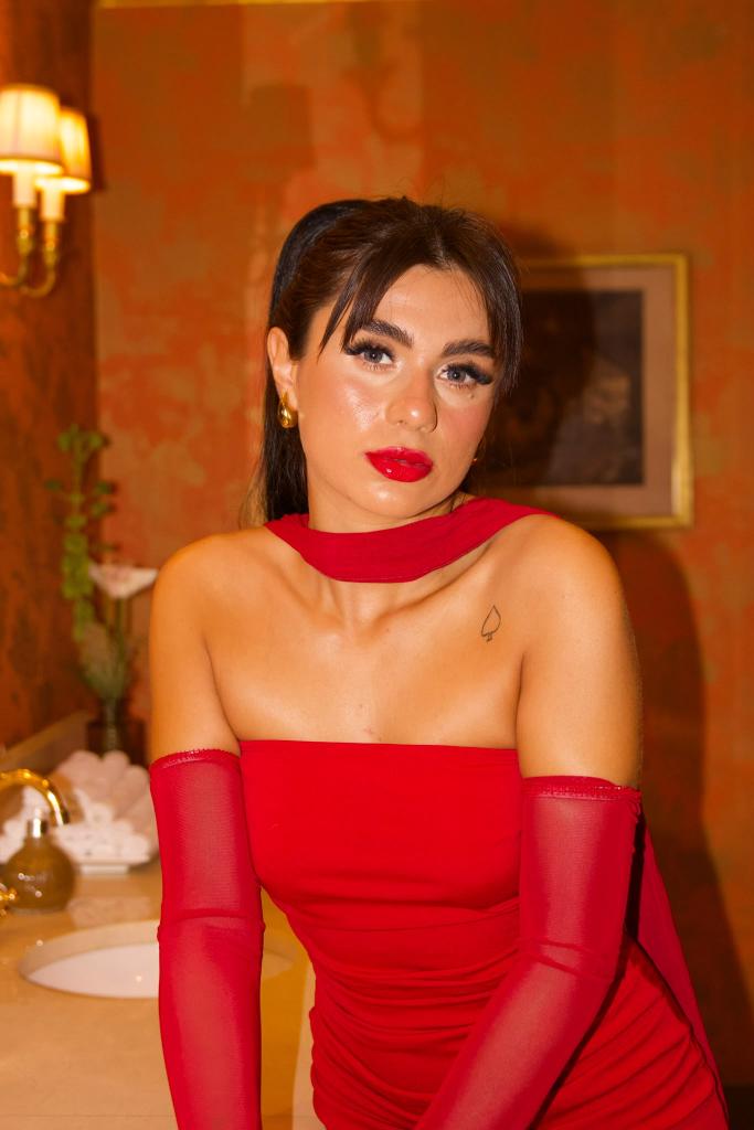 655760927: Chica busca chico en Barcelona