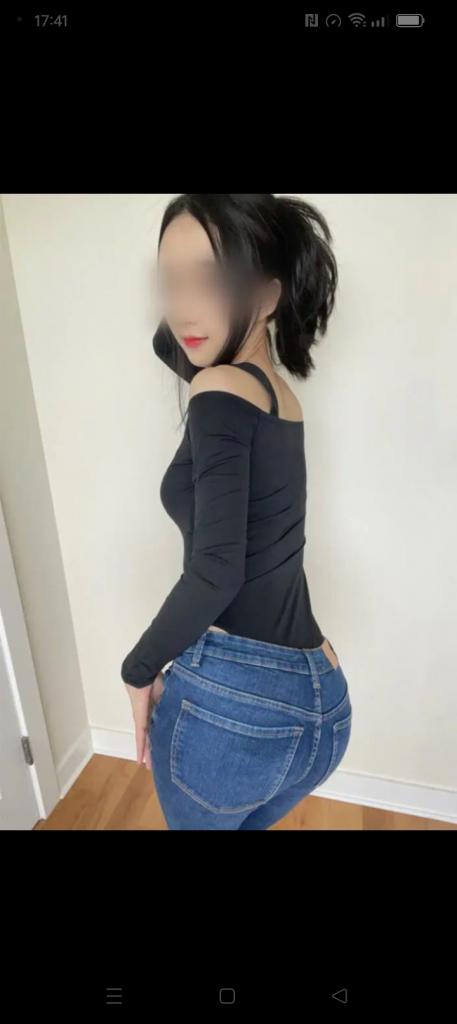 Chica busca chico en Huelva: 