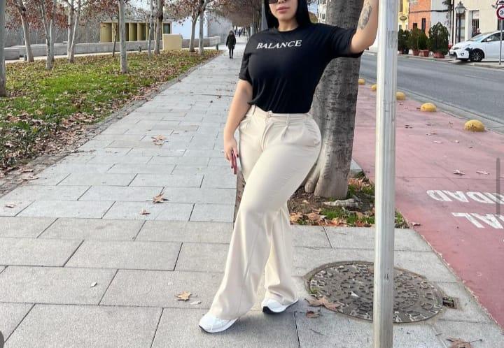 642535615: Chica busca chico en Murcia