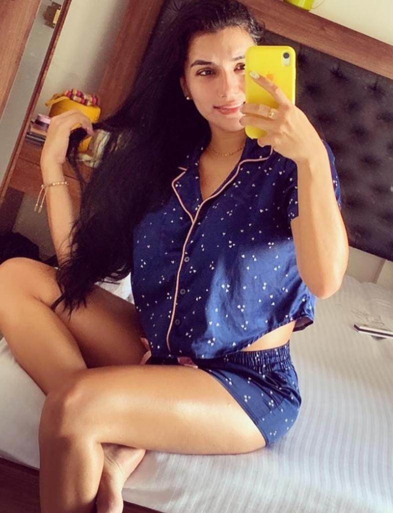 Chica busca chico en Granada: 