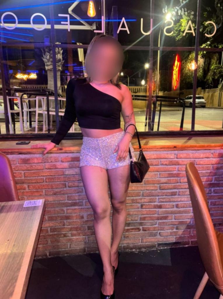 Chica busca chico en Almería: 