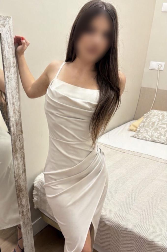614292721: Chica busca chico en Madrid