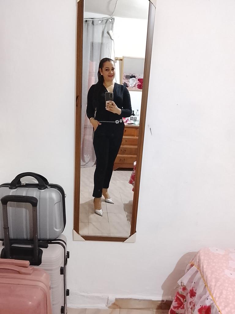 639668235: Chica busca chico en Navarra