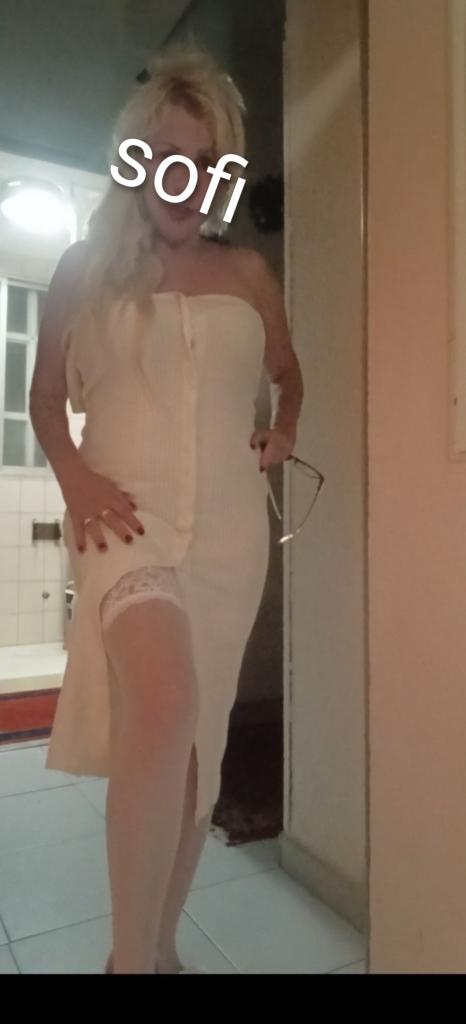 Chica busca chico en Alicante: Chica busca chico