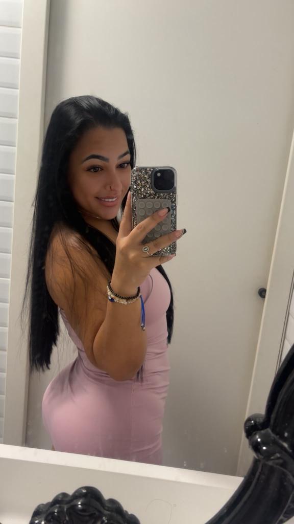 647014667: Chica busca chico en Granada