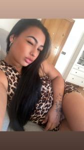647014667: Chica busca chico en Granada