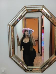 607895744: Chica busca chico en Barcelona