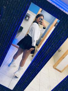 631407498: Chica busca chico en La Coruña