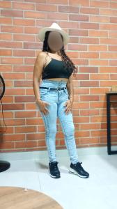 632881103: Chica busca chico en Huelva