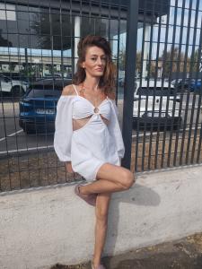 644332663: Chica busca chico en Madrid