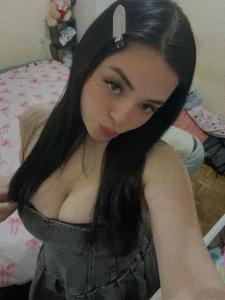 654100343: Chica busca chico en Barcelona