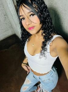 677439092: Chica busca chico en Madrid