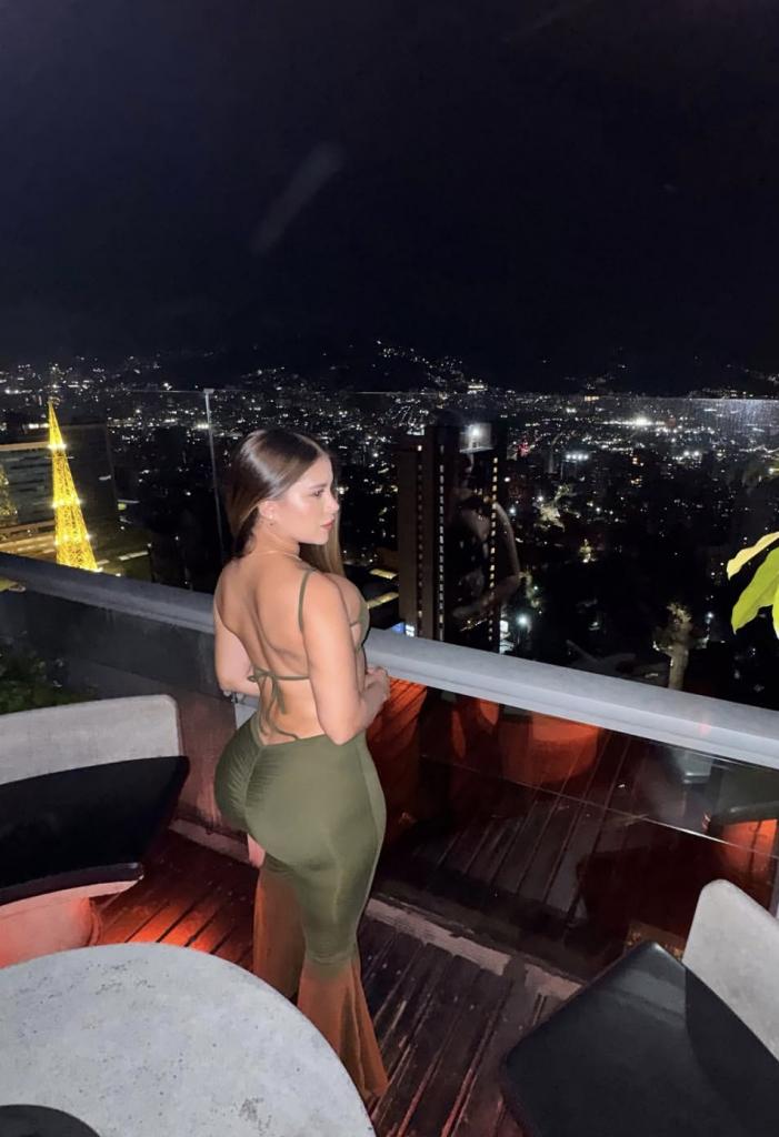 604170476: Chica busca chico en Orense