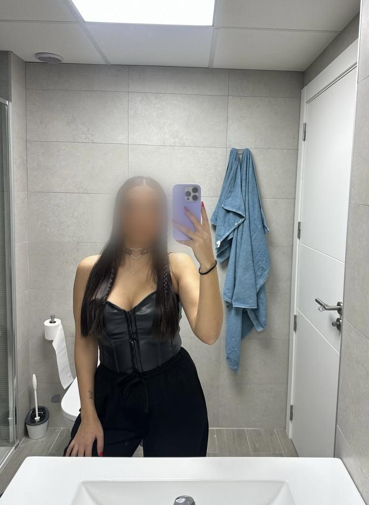 651706351: Chica busca chico en Murcia