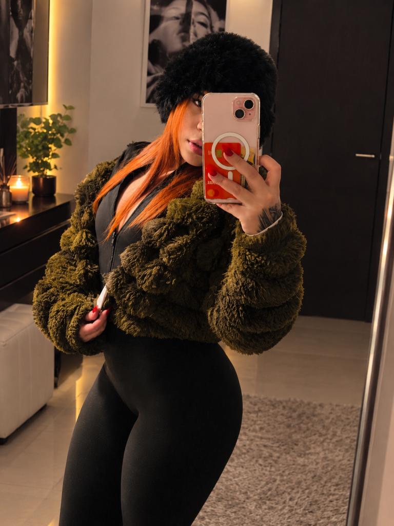 Chica busca chico en Almería: 