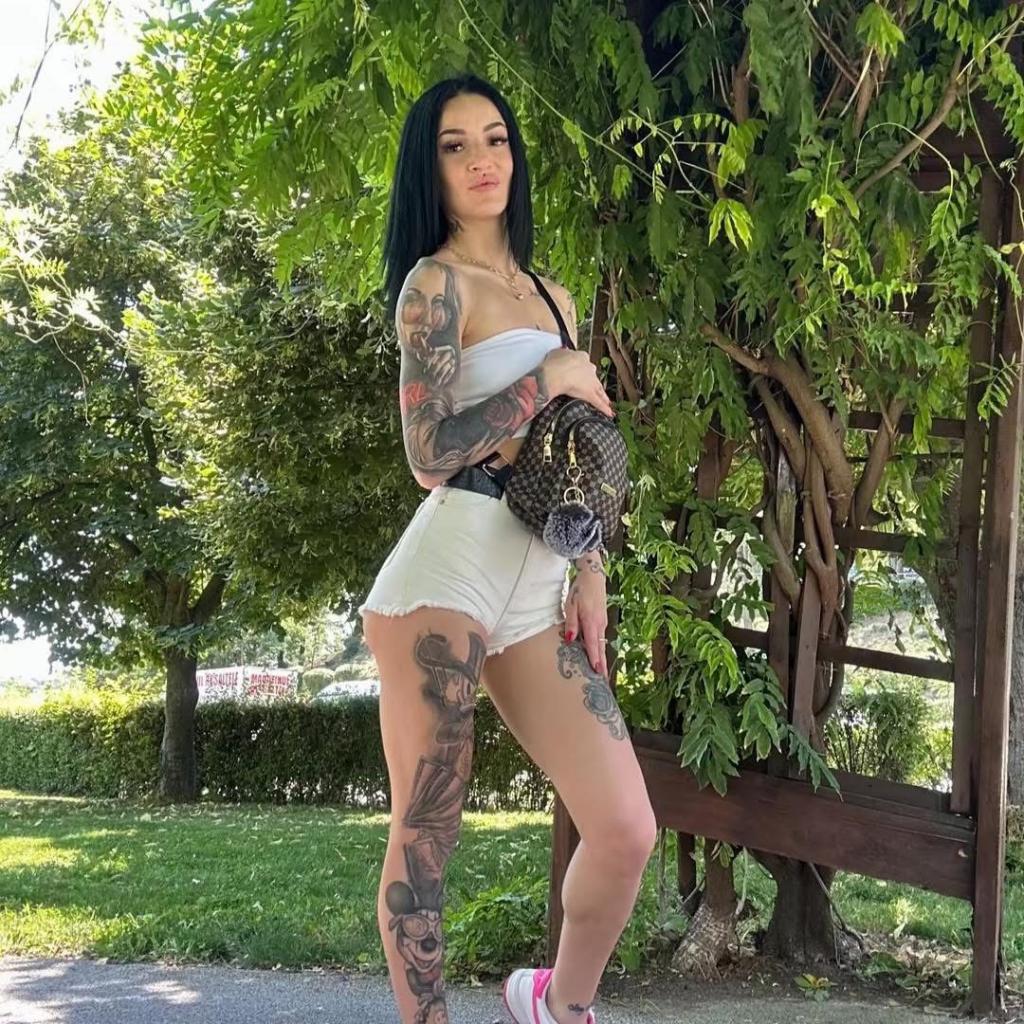 Chica busca chico en Granada: 