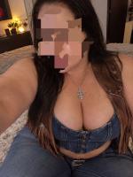 674564045: Chica busca chico en Sevilla