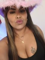 607895744: Chica busca chico en Barcelona