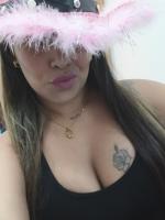 607895744: Chica busca chico en Barcelona