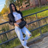 643839117: Chica busca chico en Granada