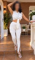 688394537: Chica busca chico en Madrid