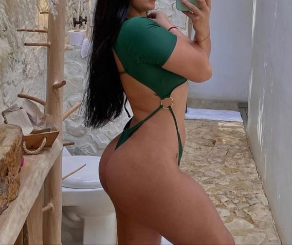 Chica busca chico en Sevilla: 