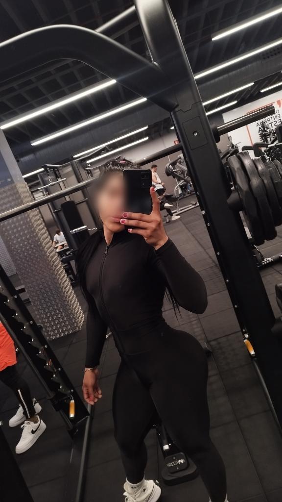 Chica busca chico en Granada: 