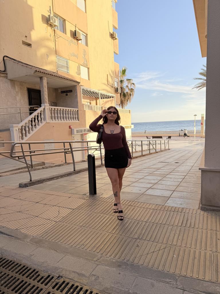 Chica busca chico en Almería: 