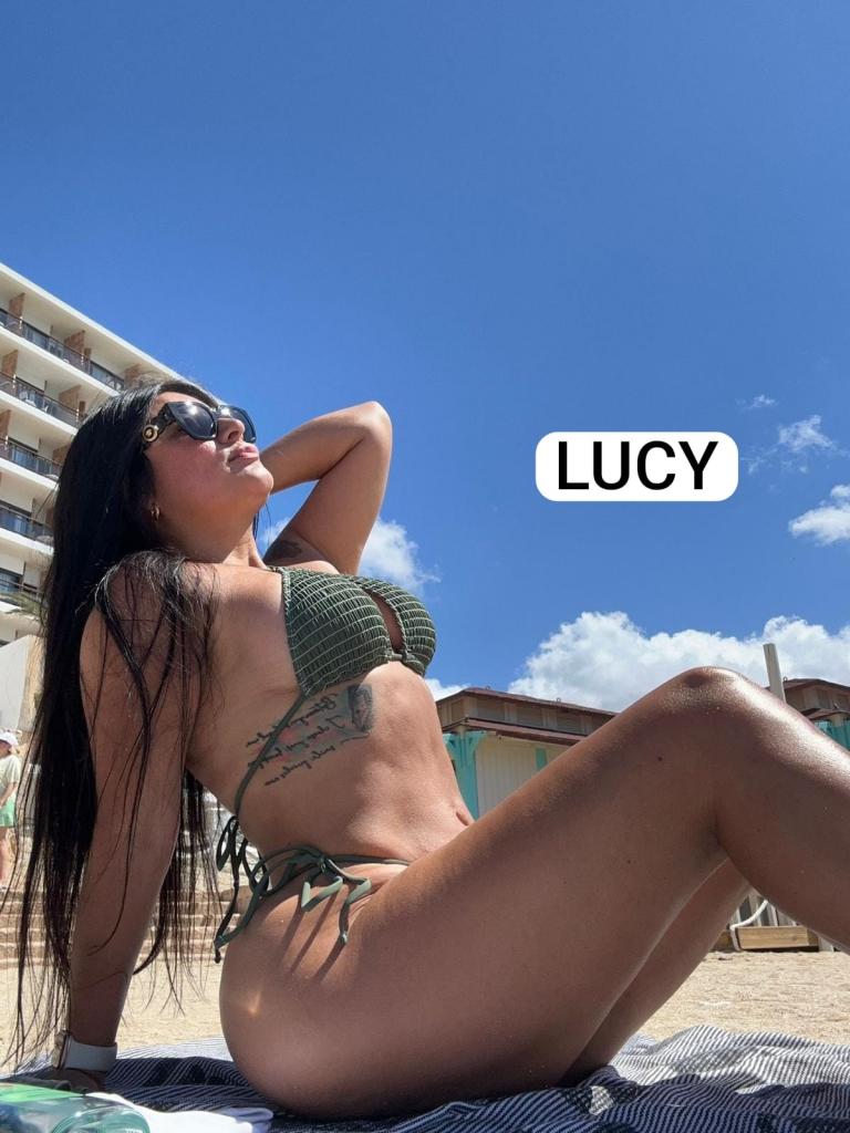 Chica busca chico en Cádiz: 