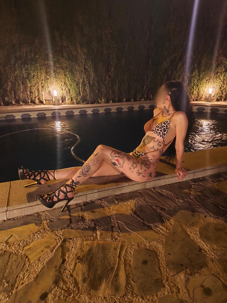 Chica busca chico en Granada: 